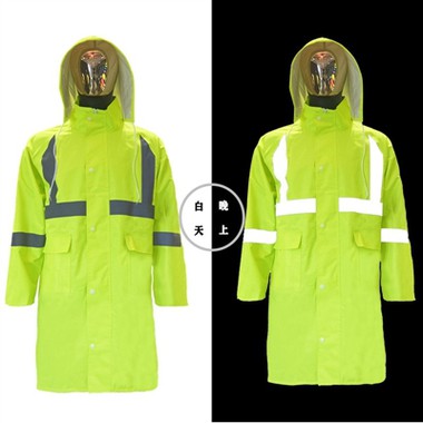 Liikluspolitsei helkur vihmamantel valvab sind ja mind